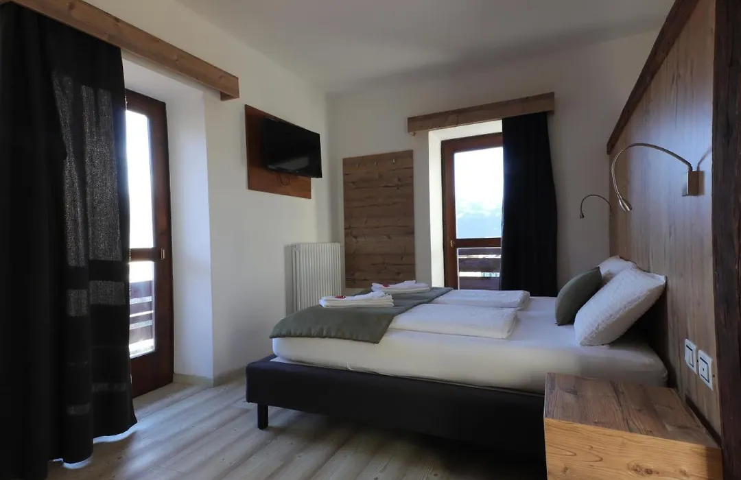 Hotel Alla Rocca-1