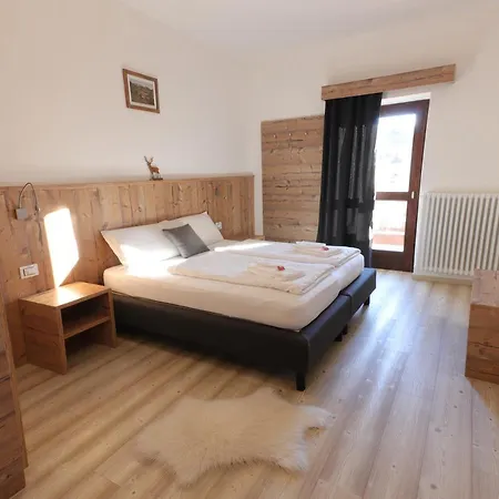 Hotel Alla Rocca-3